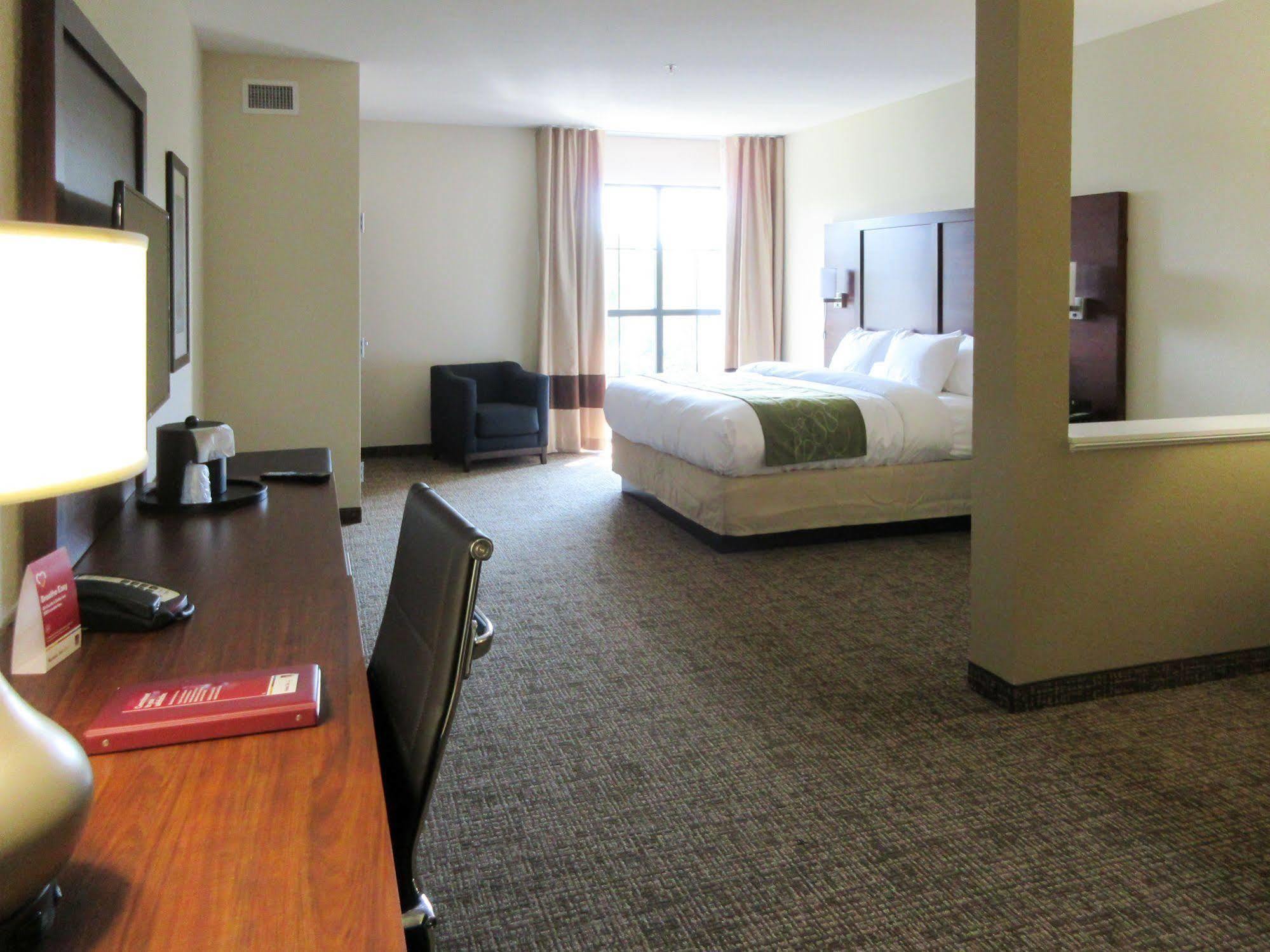 Comfort Suites Greenville South Piedmont Zewnętrze zdjęcie